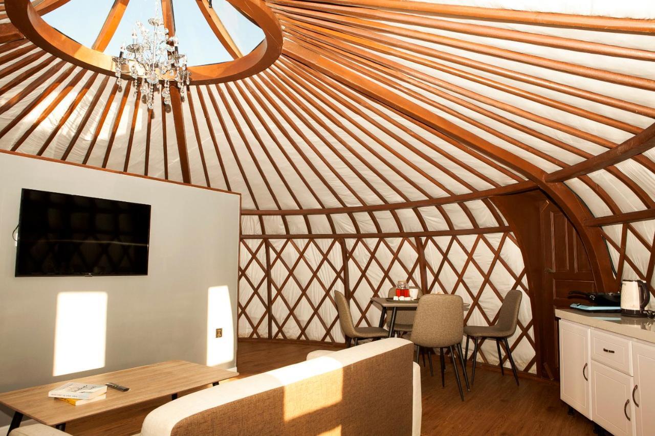 Terelj Resort Bayan Bulagiin Hural Esterno foto