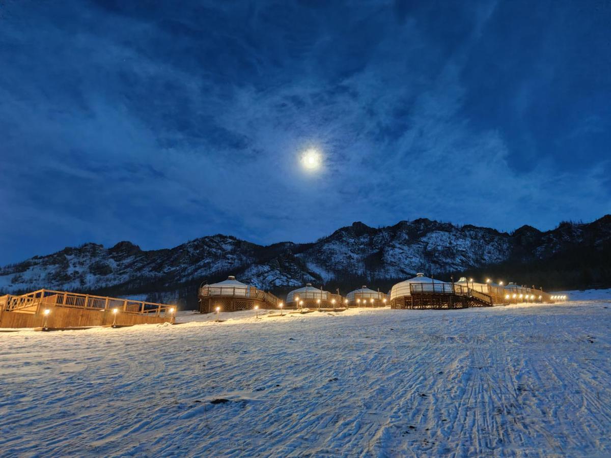 Terelj Resort Bayan Bulagiin Hural Esterno foto